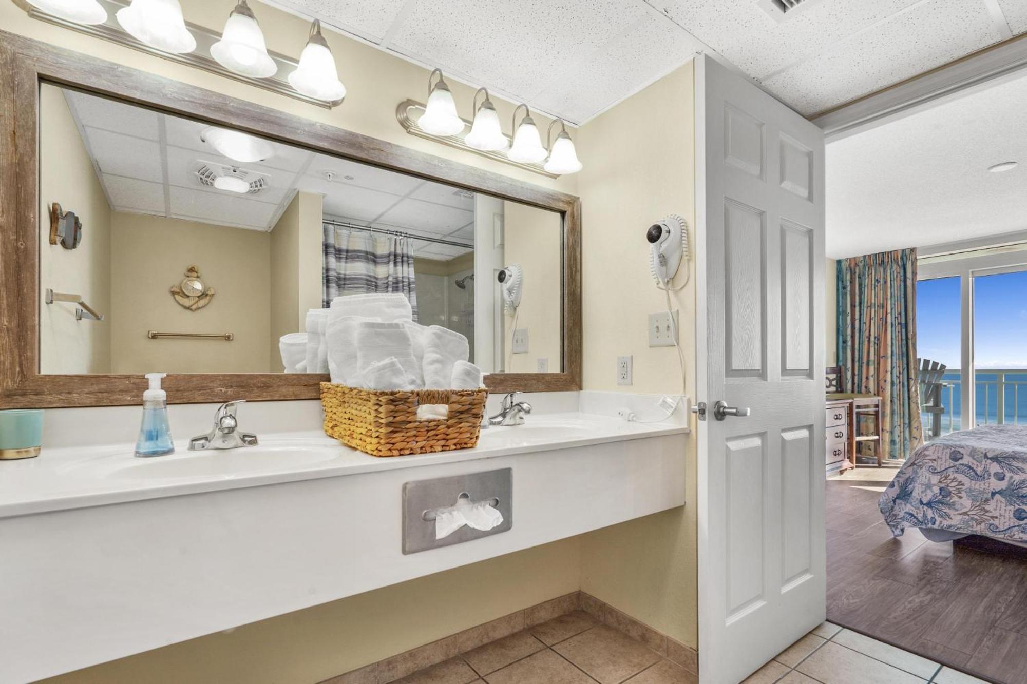 Вилла 2501 S Ocean Blvd, 0211 - Ocean Front Sleeps 8 Миртл-Бич Экстерьер фото