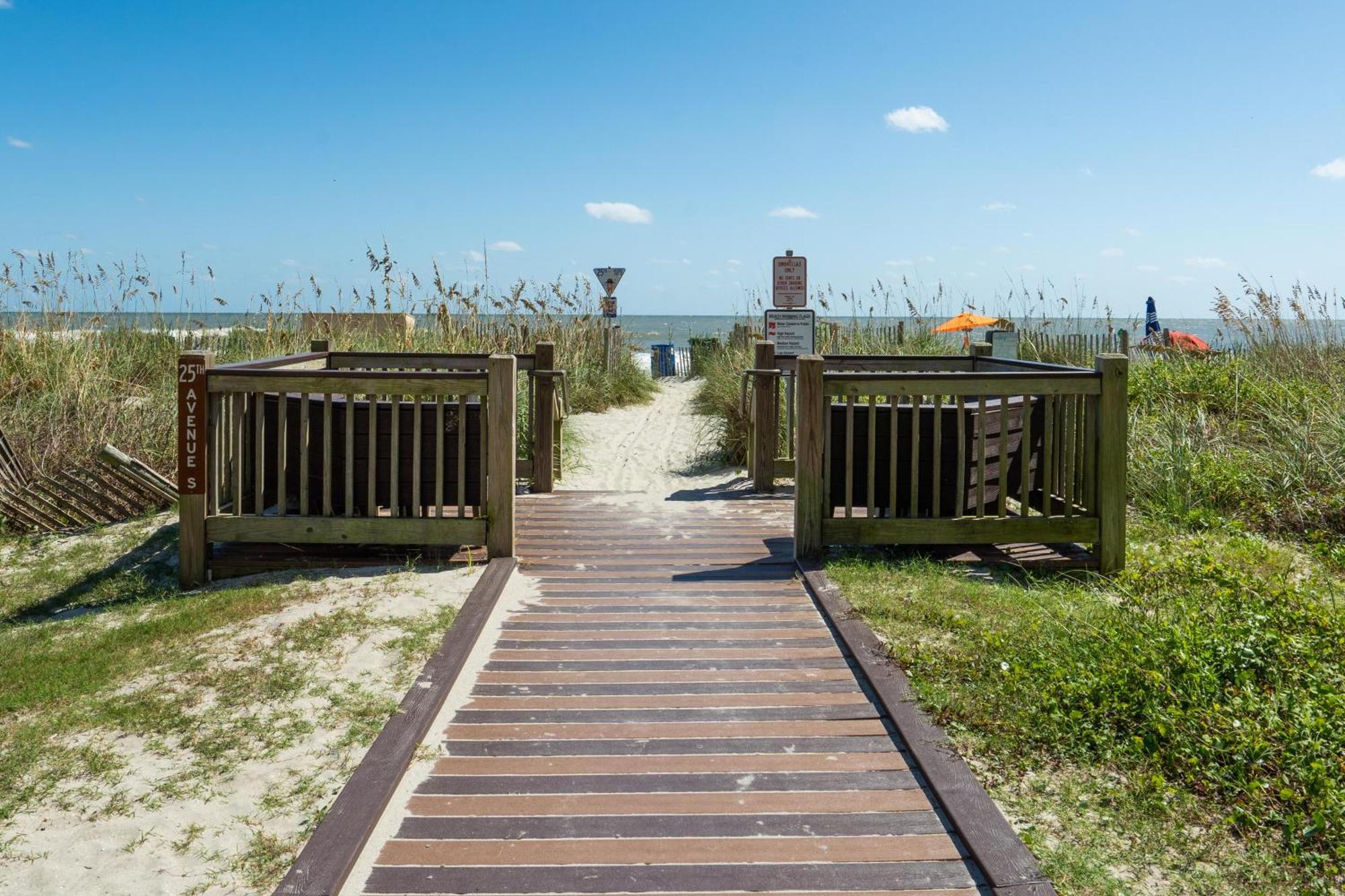 Вилла 2501 S Ocean Blvd, 0211 - Ocean Front Sleeps 8 Миртл-Бич Экстерьер фото